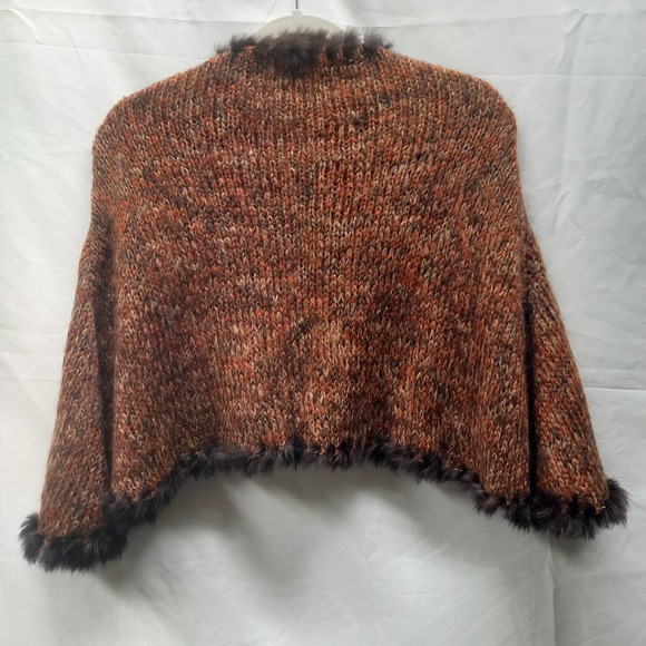 Vtg 1970's Handmade Brown Tan Rusty Orange fall colors cape with rabbit fur OS - Picture 2 of 3